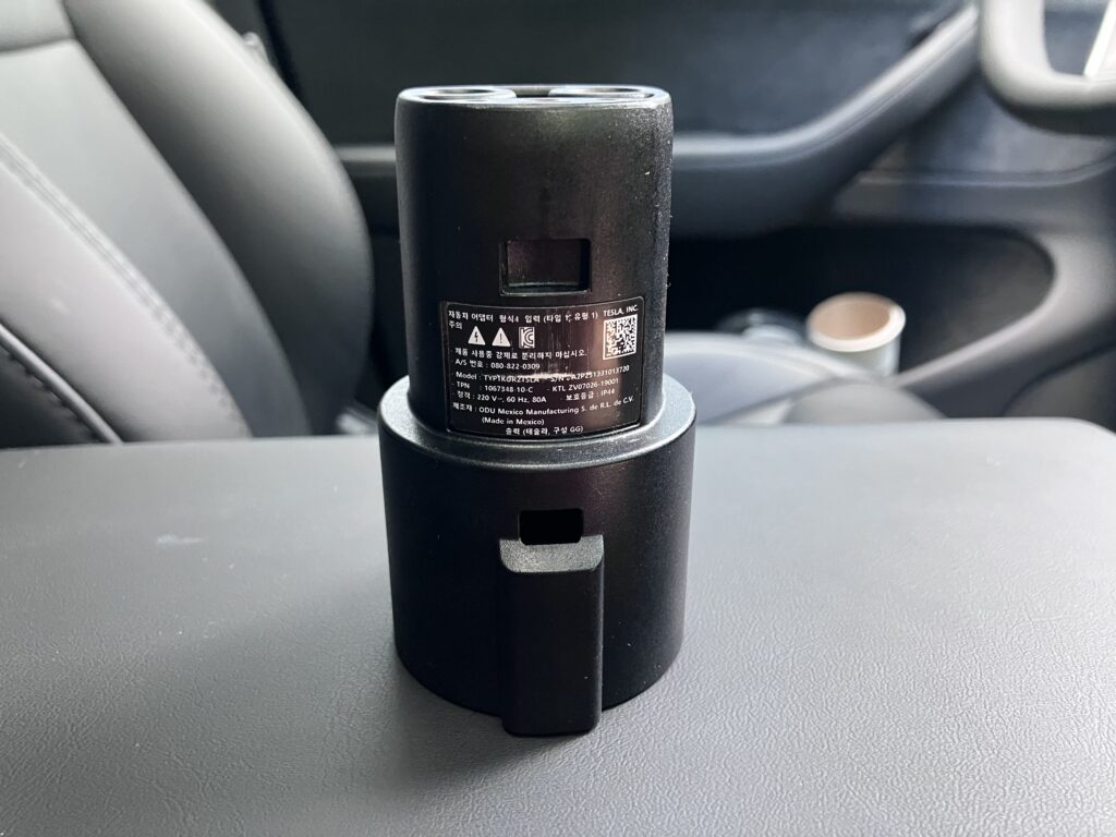 Tesla 정품 J1772→NACS 어댑터